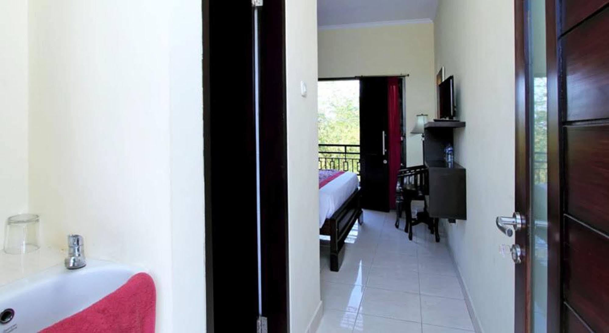 Hotel Ramantika Bali House Jimbaran Exterior foto